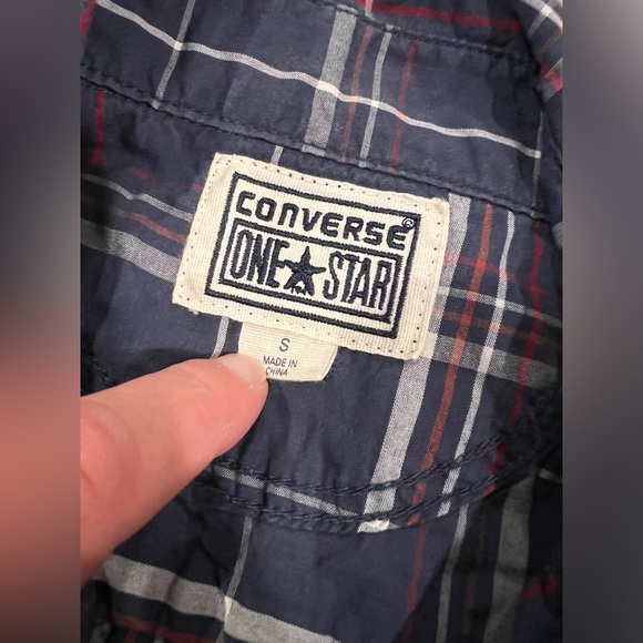 👔 3 SMALL BUTTON UP SHIRT BUNDLE - Picture 10 of 11